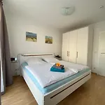 Oasis 10 *